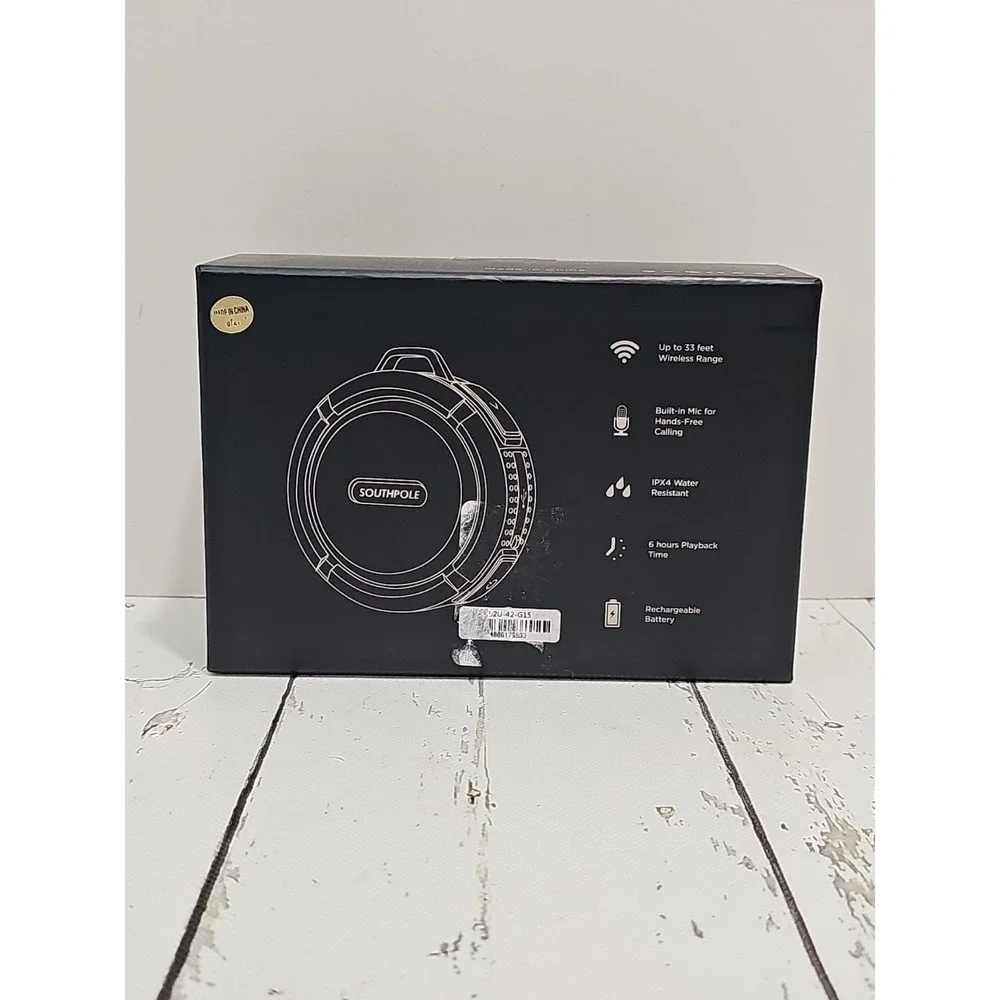 Southpole Men's Watch and Wireless Speaker Gift Set - Picture 8 of 11